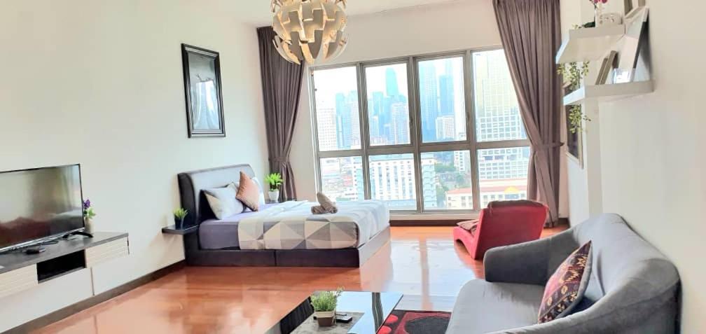 Regalia Suites With Infinity Pool Klcc By Staycation Homes Kuala Lumpur Dış mekan fotoğraf